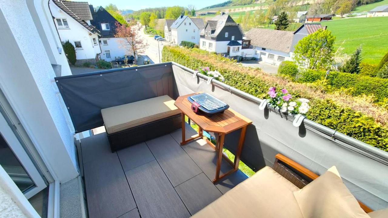 Modernes 3-Zimmer Loft Mit Balkon Hennesee 5 Min Эслоэ Экстерьер фото