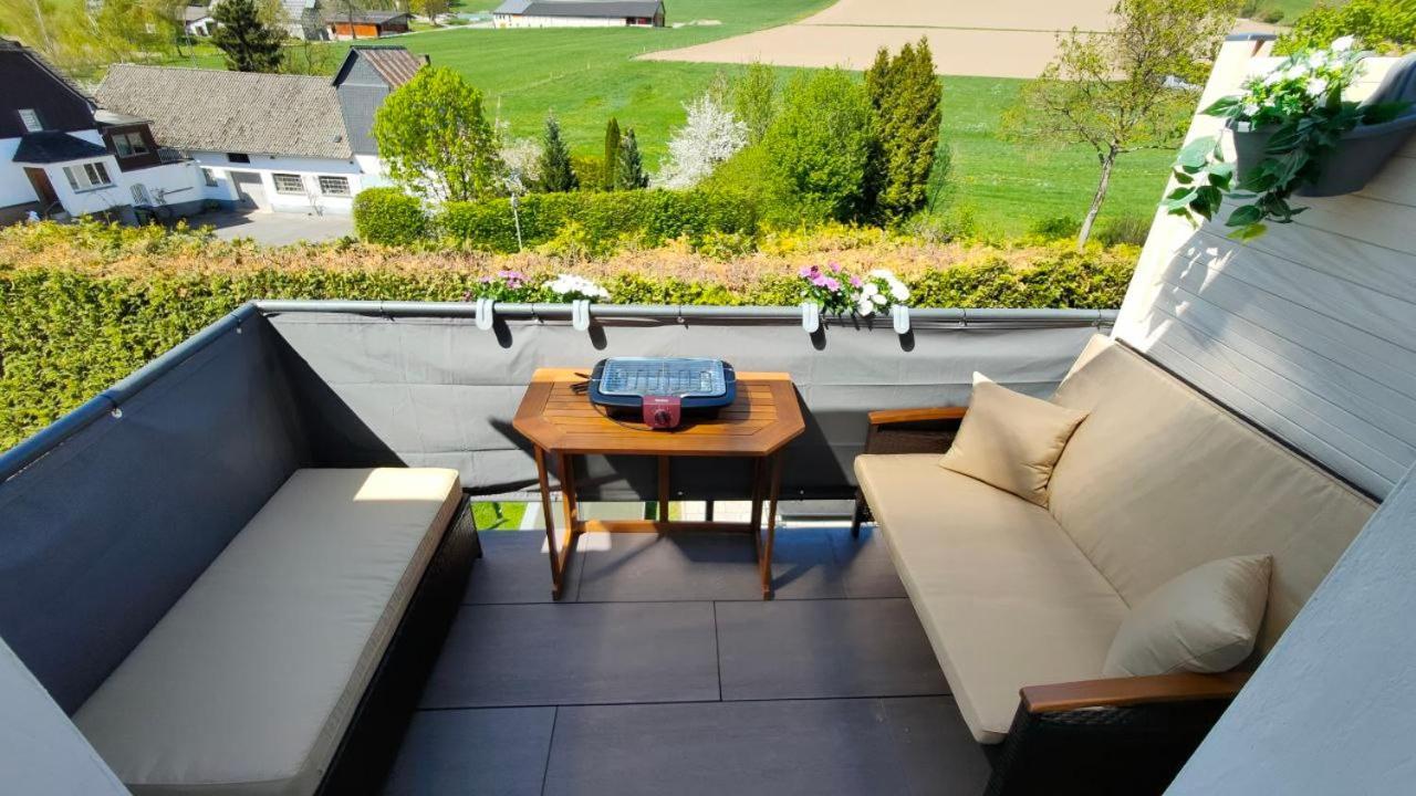 Modernes 3-Zimmer Loft Mit Balkon Hennesee 5 Min Эслоэ Экстерьер фото